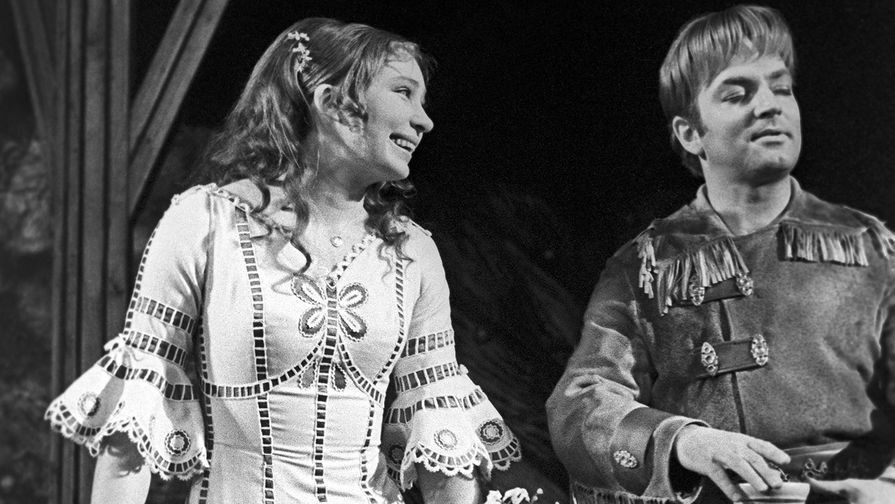 Татьяна Васильева и Михаил Державин в&nbsp;спектакле &laquo;Обыкновенное чудо&raquo;, 1971 год