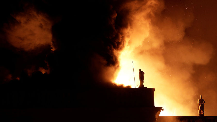 Во время пожара в&nbsp;Национальном музее Бразилии в&nbsp;Рио-де-Жанейро