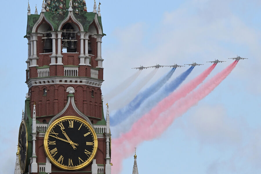 Штурмовики Су-25 на&nbsp;генеральной репетиции воздушной части военного парада в&nbsp;честь 79-летия Победы в&nbsp;Великой Отечественной войне, 5&nbsp;мая 2024&nbsp;года
