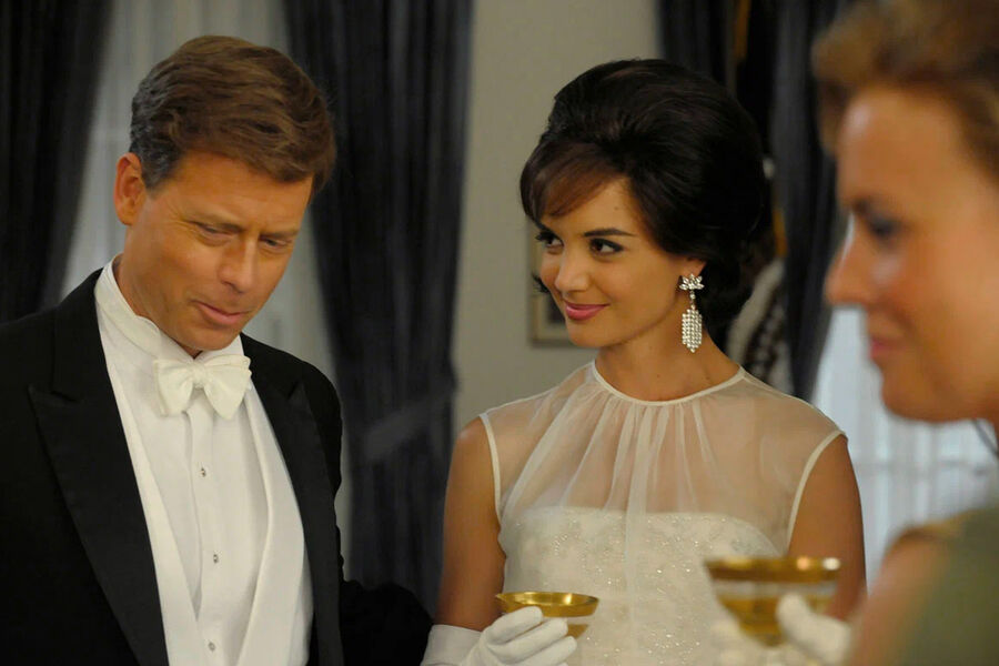 Кадр из&nbsp;сериала «Клан Кеннеди» (2011)