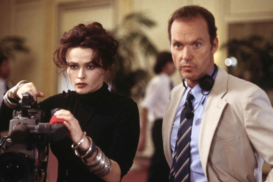 Хелена Бонем Картер и Майкл Китон в&nbsp;фильме «Прямой эфир из&nbsp;Багдада” (2002)