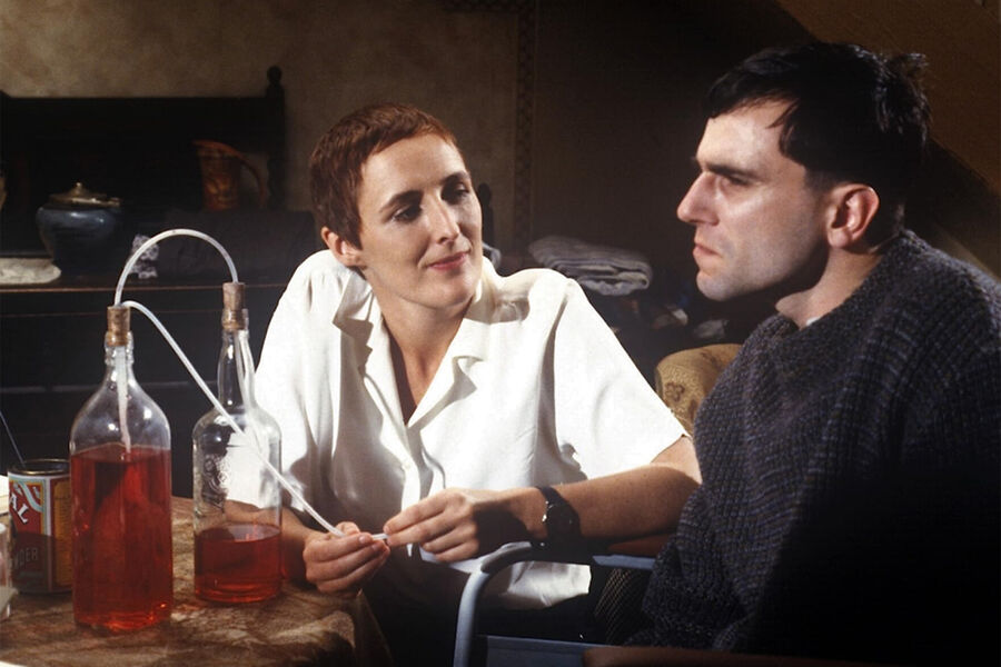 Актеры Фиона Шоу и Дэниел Дэй-Льюис в&nbsp;фильме «Моя левая нога» (1989)
