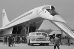 Самолет ТУ-144 на выставке в Шереметьево. Предполетная подготовка. Апрель 1972 года