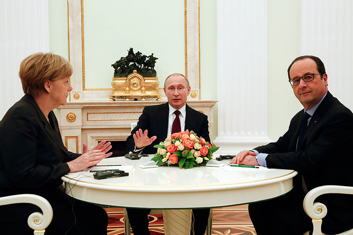 Трехсторонняя встреча глав России, Германии и Франции