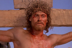 <b>«Последнее искушение Христа» (1988)</b>
<br><br>
В фильме показано, как Иисус защищает блудницу Марию Магдалину, изображено его крещение Иоанном Предтечей, есть в нем и другие библейские события — вплоть до распятия. Только после него Иисус воскресает и начинает жить мирской жизнью, женится на Марии Магдалине, становится отцом… Для того, чтобы понять, в чем же было искушение, картину нужно досмотреть до конца.
