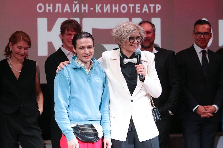 Актер Алексей Филимонов и режиссер Авдотья Смирнова на&nbsp;премьере сериала &laquo;Вертинский&raquo; в&nbsp;кинотеатре &laquo;Художественный&raquo;, 2021&nbsp;год