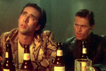 <b>«Дикие сердцем» (1991)</b>
<br><br>
В картине Дэвида Линча о молодых влюбленных Сейлоре и Луле (Николас Кейдж и Лора Дерн), за которыми гонятся наемные убийцы, Дефо досталась роль отвратительного человека. 