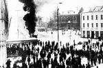 Протестующие около Гданьской судоверфи, декабрь 1981 года