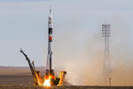 Старт корабля «Союз» с тремя космонавтами на борту со стартовой площадки космодрома Байконур, Казахстан, 2 сентября 2015 года