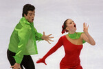 Фигуристы Анна Семенович и Владимир Федоров выступают на этапе гран-при Skate America в Детройте, 1997 год