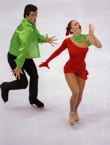 Фигуристы Анна Семенович и Владимир Федоров выступают на&nbsp;этапе гран-при Skate America в&nbsp;Детройте, 1997&nbsp;год