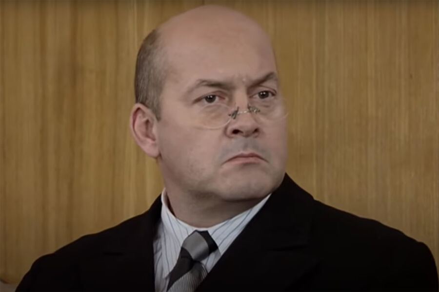 <b>Вячеслав Гришечкин</b><br>
Актер Вячеслав Гришечкин наиболее известен по&nbsp;сериалам «Солдаты» и «Счастливы вместе». В&nbsp;образе Берии он появился в&nbsp;пяти фильмах &mdash; «Охота на&nbsp;Берию», <b>«Фурцева»</b>, «Контригра», «Товарищ Сталин» и «Красные горы». В&nbsp;интервью журналу «Телеэкран» в&nbsp;2009 году Гришечкин признался, что сыграть Берию было «мечтой его жизни». <br>
«После того, как я посмотрел фильм «Покаяние» Тенгиза Абуладзе, понял, что хочу сыграть этого легендарного исторического человека. Берия меня привлек как персонаж. Я понял, что сыграть его &mdash; это мечта моей жизни», &mdash; сказал актер.<br>
Ради первой роли в&nbsp;фильме «Охота на&nbsp;Берию» актер поправился на&nbsp;10 килограммов. По&nbsp;словам Гришечкина, его главной задачей было «открыть в&nbsp;Берии человека».

