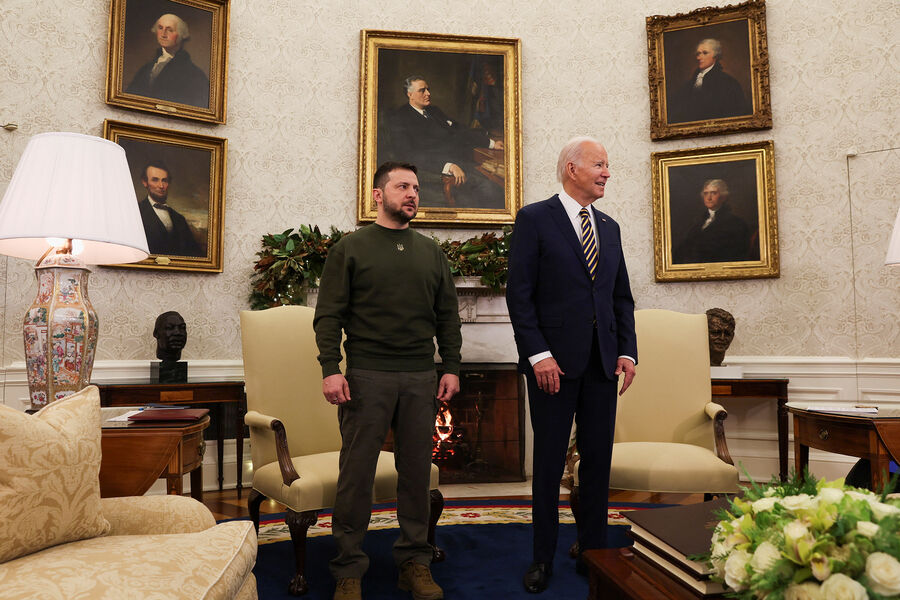 Президент Украины Владимир Зеленский и президент США Джо Байден во время встречи в&nbsp;Вашингтоне, 21&nbsp;декабря 2022&nbsp;года

