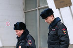 Сотрудники правоохранительных органов у офиса на улице Вавилова, где были застрелены генеральный директор компании «Мон-Компани» Николай Чалый и его заместитель Анатолий Яковин