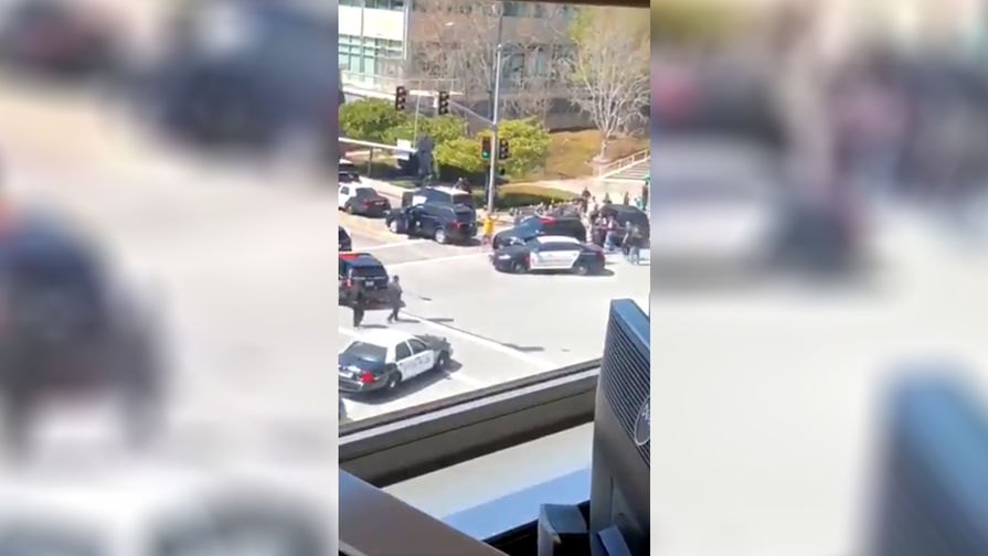 Ситуация около&nbsp;штаб-квартиры YouTube в&nbsp;Сан-Бруно после стрельбы, 3 апреля 2018 года. Скриншот из&nbsp;видео