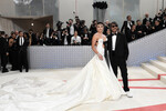 Актриса Флоренс Пью и креативный директор Valentino Пьер Паоло Пиччоли на Мет Гала 2023 в Нью-Йорке
