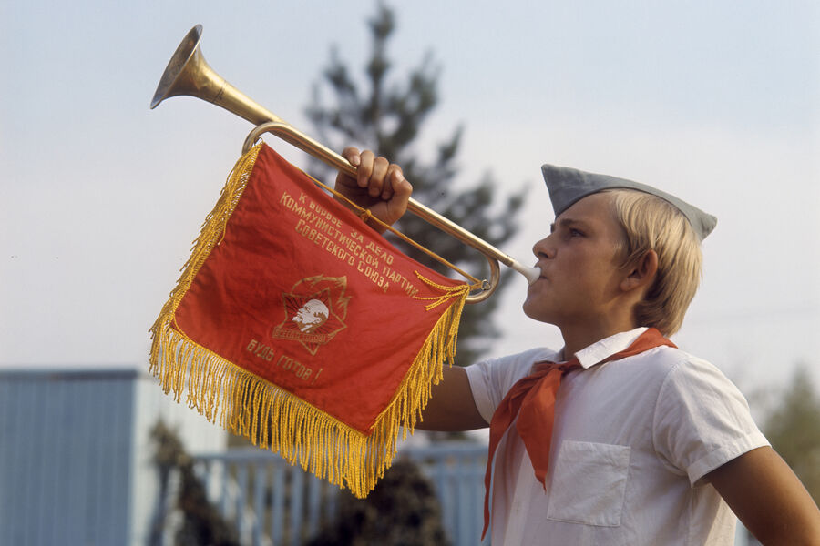 Горнист в&nbsp;пионерском лагере &laquo;Орленок&raquo;, 1973&nbsp;год