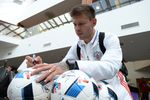 Смолов в расположении сборной России перед вылетом на чемпионат Европы по футболу – 2016