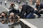 Работа фотокорреспондентов во время первомайской демонстрации в Москве, 1 мая 2018 года