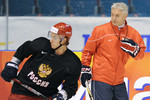 Главный тренер сборной России по&nbsp;хоккею Зинэтула Билялетдинов и нападающий Александр Бурмистров