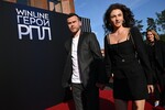<b>Игорь Акинфеев и Екатерина Герун</b>
<br><br>
Капитан футбольного клуба ЦСКА Игорь Акинфеев познакомился со своей будущей супругой в 2012 году благодаря общим друзьям. Киевлянка Екатерина Герун, химик-технолог по образованию, работала моделью и актрисой, а вот в футболе совсем не разбиралась, поэтому звезду армейцев не признала. Все началось с романа по переписке, но уже в 2013 году Акинфеев перевез возлюбленную из Киева в Москву и женился на ней. Сегодня супруги воспитывают троих детей: сына Даню (2015), дочерей Евангелину (2015) и Агату (2021).