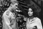 Нина Ургант и Владимир Высоцкий в кадре из фильма «Я родом из детства», 1966 год