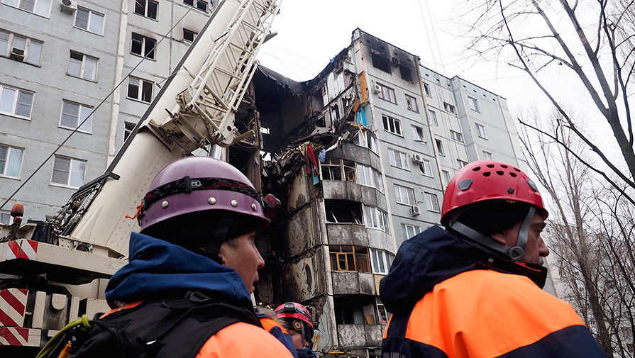 Разбор завалов на&nbsp;месте взрыва бытового газа в&nbsp;жилом многоквартирном доме в&nbsp;Волгограде