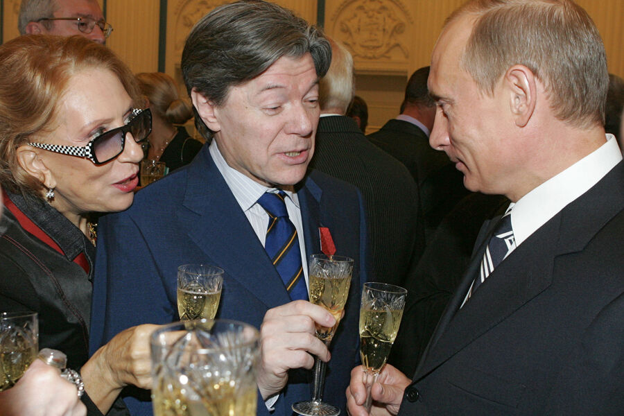 Актриса Инна Чурикова (1943-2023), актер Александр Збруев и президент России Владимир Путин, 2007&nbsp;год 