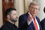 Во время общего фото перед переговорами с участием президента США Дональда Трампа, президента Украины Владимира Зеленского и европейских лидеров в Белом доме, США, 18 августа 2025 года