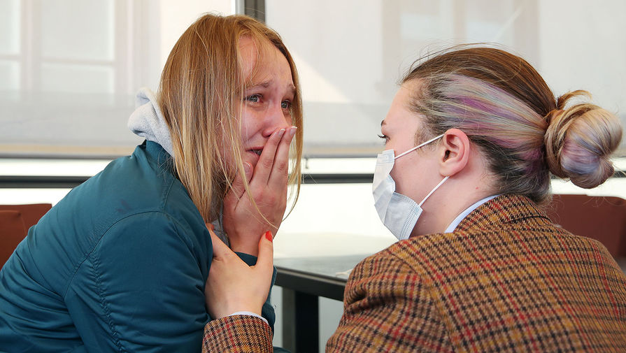 Участницы &laquo;Женского марша&raquo; на&nbsp;площади Свободы в&nbsp;Минске, 12 сентября 2020 года