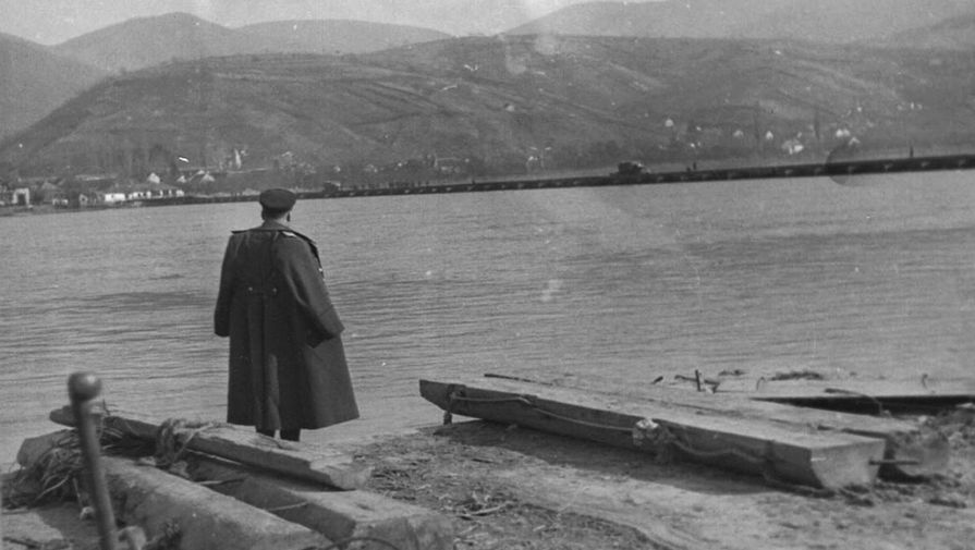 Маршал Советского Союза Р.Я. Малиновский в&nbsp;г. Будапеште. Венгрия, 1945 г.