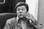 Актер Александр Збруев в роли фотографа Марко Трани в детективном фильме «Тайна виллы Грета», 1983 год 