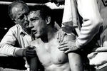 Пол Ньюман в фильме «Кто-то там наверху любит меня» (1956)