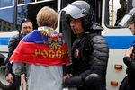 Задержание участника несанкционированного митинга на Тверской улице в Москве