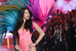 Адриана Лима во время показа Victoria's Secret в&nbsp;Нью-Йорке, 2015&nbsp;год