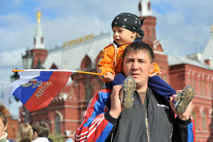 Праздничные мероприятия в&nbsp;Москве прошли только в&nbsp;один воскресный день, так как на&nbsp;субботу, 3&nbsp;сентября, выпала годовщина трагедии в&nbsp;Беслане. Главное действо праздника перенесли с&nbsp;Тверской на&nbsp;Красную площадь.