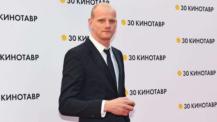 Актер Юрий Колокольников на Звездной дорожке перед началом церемонии открытия 30-го Открытого Российского кинофестиваля «Кинотавр» в Сочи