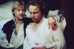 <b>«Королева Марго», Александр Муратов (1996)</b>
<br><br>
В экранизации романа Александра Дюма Харатьян сыграл графа де Ла Моля — знаменитого авантюриста периода царствования Карла IX (Михаил Ефремов), миньона герцога Франсуа Алансонского и вероятного любовника его сестры Маргариты (Евгения Добровольская). Вместе с графом Аннибалом де Коконасом (Сергей Жигунов) де Ла Моль был обвинен в «заговоре недовольных» и четвертован на Гревской площади.
<br><br>Дмитрий Харатьян и Сергей Жигунов в картине «Королева Марго»
