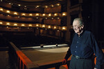 Юрий Яковлев перед репетицией в Театре имени Евг. Вахтангова, 2008 год