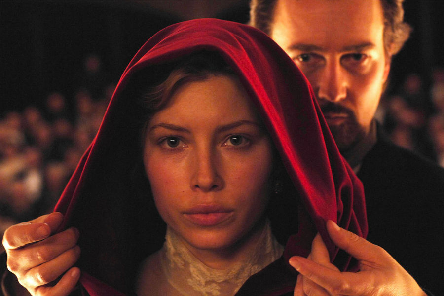 Кадр из&nbsp;фильма «Иллюзионист» (2005)