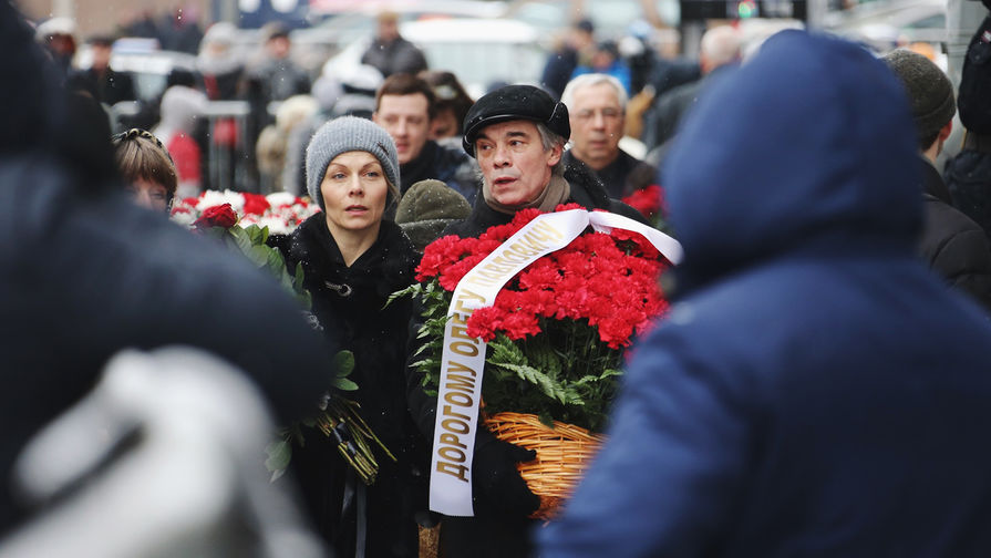 Главный режиссер театра &laquo;Сфера&raquo; Александр Коршунов во время церемонии прощания с&nbsp;Олегом Табаковым в&nbsp;МХТ имени Чехова, 15 марта 2018 года