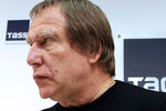 Сергей Ролдугин во время пресс-конференции, на которой он продемонстрировал виолончель «Стюард»