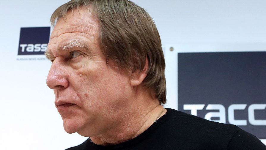 Сергей Ролдугин во время пресс-конференции, на&nbsp;которой он продемонстрировал виолончель &laquo;Стюард&raquo;