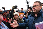 Мэр Кемерово Илья Середюк во время акции в память о погибших при пожаре в ТЦ «Зимняя вишня», 27 марта 2018 года