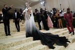 Grimes на Met Gala 2021