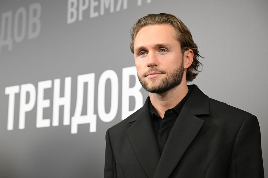 Певец Влад Соколовский на музыкальной премии «Жара Media Awards 2025» в концертном зале «Live Арена» в Московской области, 30 октября 2025 года