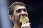 Фелпс после победы в эстафете стал 23-кратным олимпийским чемпионом. Это абсолютный рекорд 