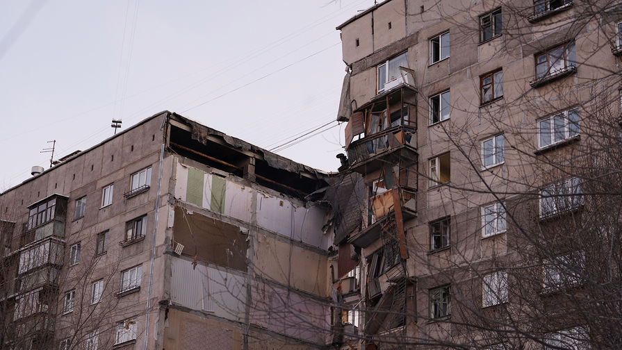 Ситуация на&nbsp;месте обрушения подъезда в&nbsp;жилом доме в&nbsp;Магнитогорске, 31 декабря 2018 года