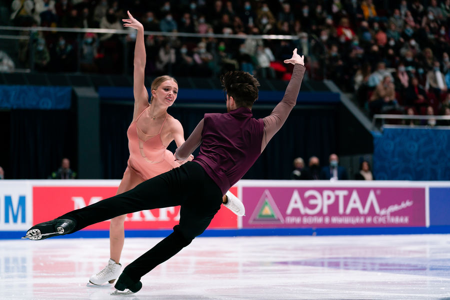 Александра Степанова и Иван Букин выступают с&nbsp;произвольным танцем на&nbsp;чемпионате России &mdash; 2022