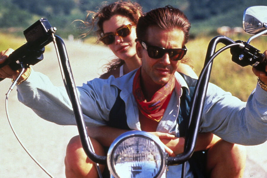 Актеры Микки Рурк и Жаклин Биссет в&nbsp;фильме &laquo;Дикая орхидея&raquo; (1989) 